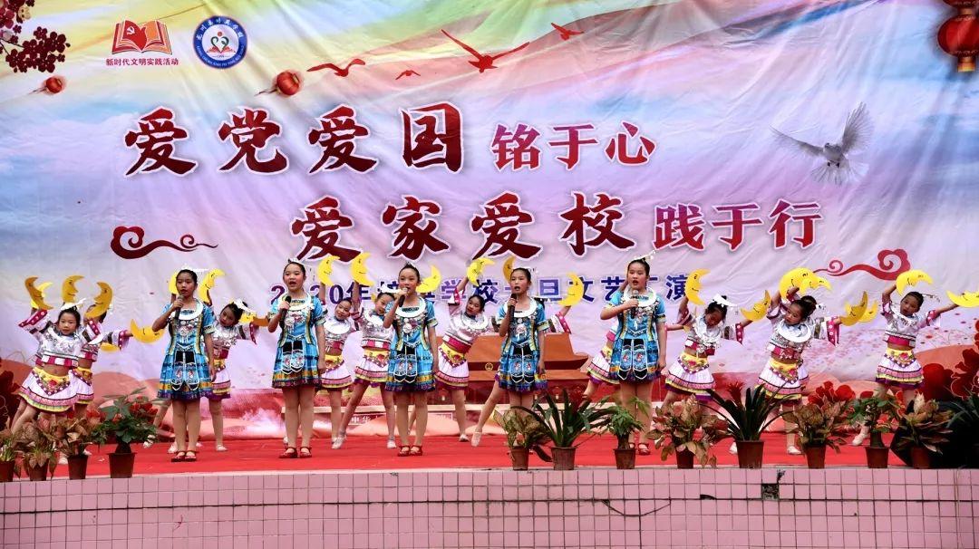 信用卡越还越多，永远还不完怎么办呢？游戏画面